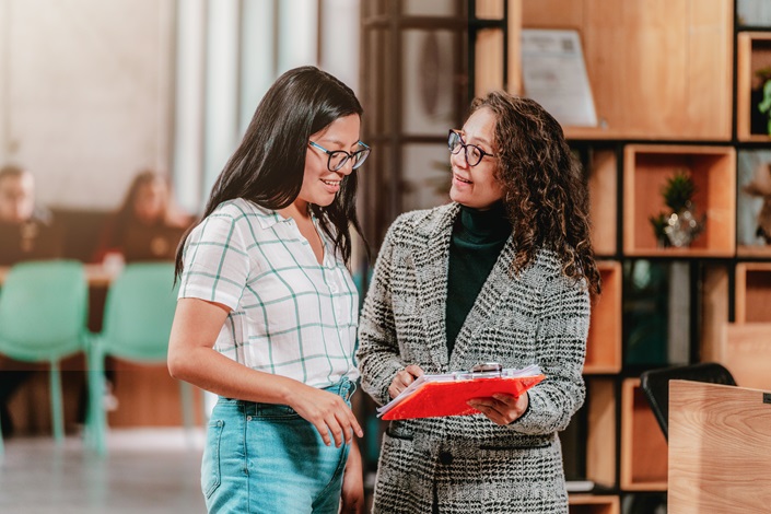 VIQTORIA: Connecting small businesses in Ecuador with digital solutions that accelerate their transformation.